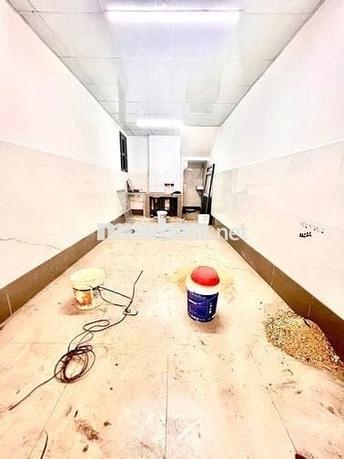 Nhà nguyên căn Trường Chinh, sát mặt tiền, hẻm xe hơi, chỉ 5,5 triệu