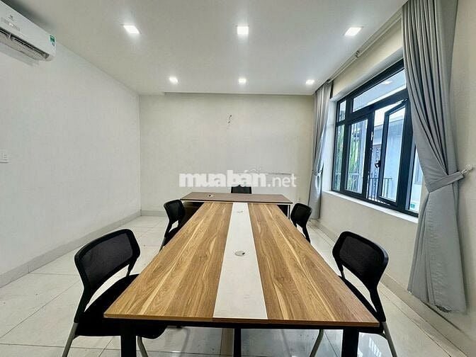 Văn phòng Vạn Phúc 20m2 sẵn nội thất, có máy lạnh, hầm xe. Giá 6 tr
