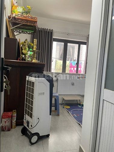 Nhà HXH dt22m2 đúc 5 tầng 3pn không lộ giới đường Âu Cơ P10,Q.Tân Bình