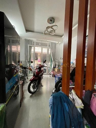 Nhà HXH dt22m2 đúc 5 tầng 3pn không lộ giới đường Âu Cơ P10,Q.Tân Bình