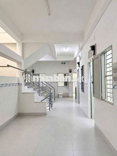 Gần KCN Lê Minh Xuân, AEON Mall Bình Tân, Bệnh viện Quốc Ánh