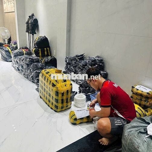 [***, BAO ĂN Ở] 3 NV GẤP XẾP ĐÓNG GÓI QUẦN Á
