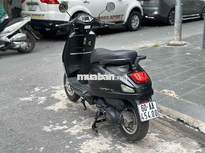 Vespa 50cc 2024 Đen