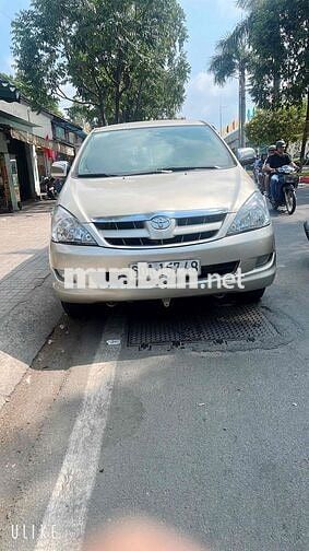 Toyota Innova G  7 chỗ màu Vàng cát