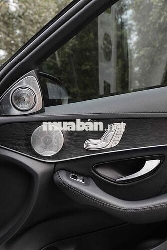 Mercedes-Benz C300 AMG Facelift 2021 Trắng