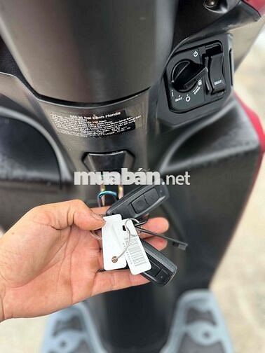 Honda Vision 2025 Cao Cấp màu Đỏ