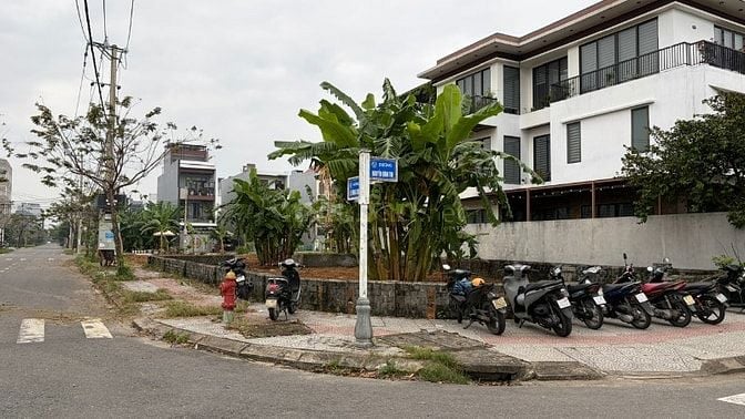 Chính chủ cần bán: 664m2, 3 mặt tiền, mặt tiền rộng 50 mét tại Đảo VIP