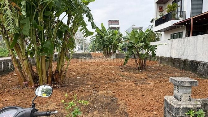 Chính chủ cần bán: 664m2, 3 mặt tiền, mặt tiền rộng 50 mét tại Đảo VIP