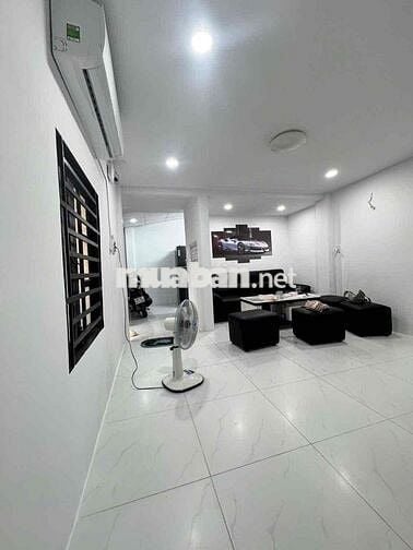 Hẻm 1sẹt Hoà Bình.  dt 44m2 .nhà rộng rãi. tặng full nội thất mới.