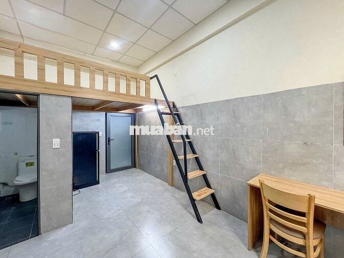 STUDIO BAN CÔNG - CỬA SỔ DƯƠNG QUẢNG HÀM - GẦN ĐH VLU, IUH, HÙNG VƯƠNG
