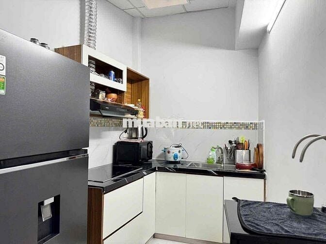 Hẻm 1sẹt Hoà Bình.  dt 44m2 .nhà rộng rãi. tặng full nội thất mới.
