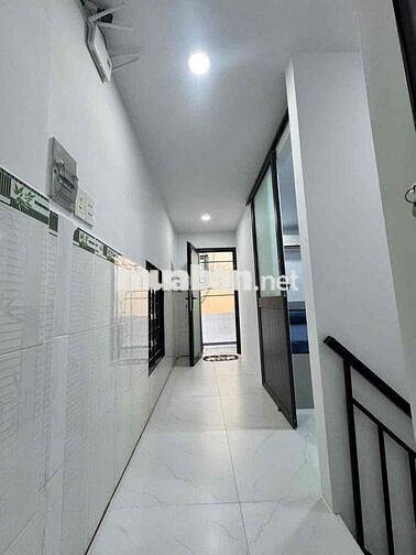 Hẻm 1sẹt Hoà Bình.  dt 44m2 .nhà rộng rãi. tặng full nội thất mới.