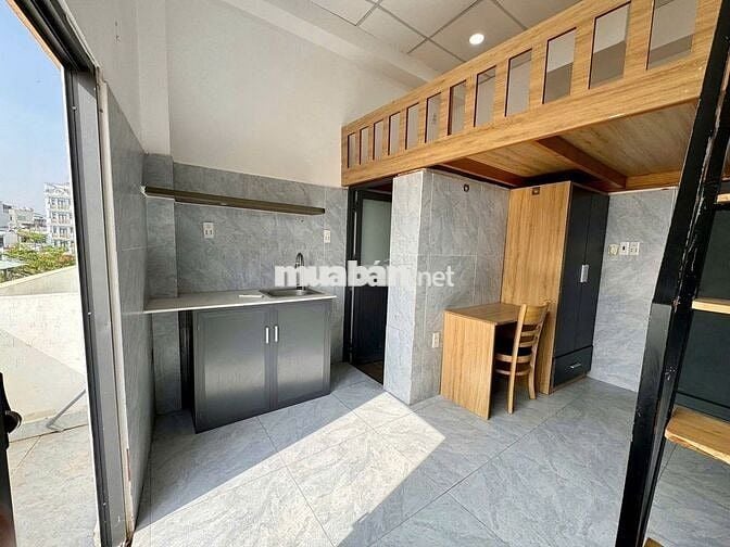 STUDIO BAN CÔNG - CỬA SỔ DƯƠNG QUẢNG HÀM - GẦN ĐH VLU, IUH, HÙNG VƯƠNG