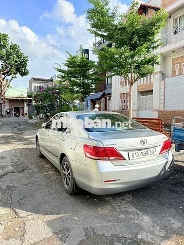 Toyota Camry 2.4 2010 Bạc