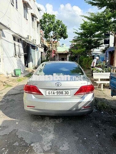 Toyota Camry 2.4 2010 Bạc