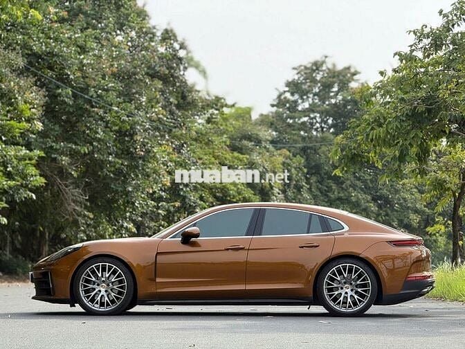 Porsche Panamera màu độc bản vàng madeira  Sx 2024