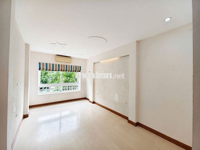 Cho thuê nhà nguyên căn Chiến Thắng - Hà Đông 45m2 x 4T chỉ 19tr