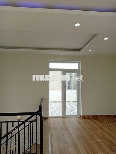 Chính chủ Cần bán căn nhà phố ba tầng, view đẹp, Đức Hoà, Long An