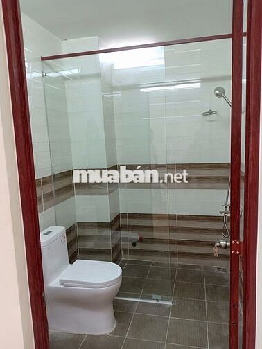 Chính chủ Cần bán căn nhà phố ba tầng, view đẹp, Đức Hoà, Long An