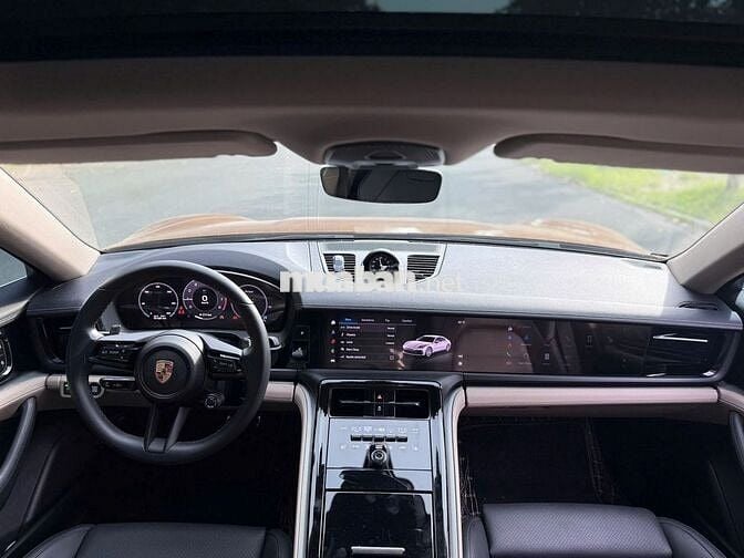 Porsche Panamera màu độc bản vàng madeira  Sx 2024