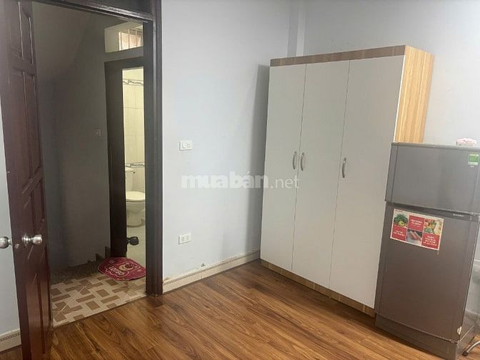 cho nữ thuê phòng T3 Ngõ108/1Nguyễn Lân DT35m đủ nội thất giá 4 tr/T 