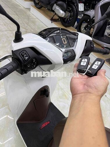 Honda SH125 CBS 2023 Trắng 3000 km