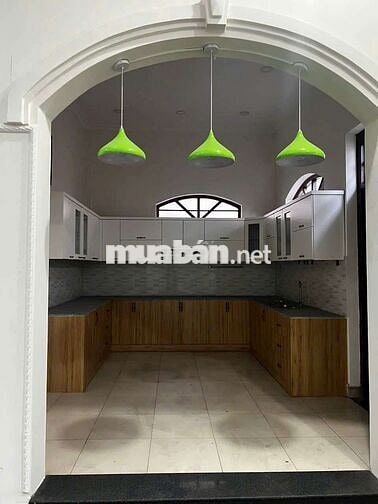Cần cho thuê nhà mặt tiền ĐHT 17 .DT 12 x18 1 trệt 1Lửng  2Lầu 7PN 7WS