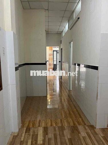 Cho thue 4 x18-2 phong-dg 12 m nha sach sẽ -phan van hớn -gần chợ