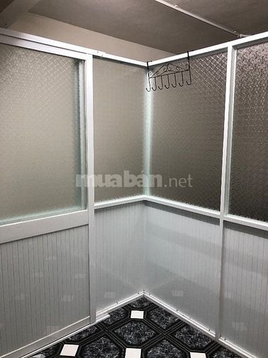 Cho thuê căn hộ chung cư mặt tiền đường Đông Hồ ngay chợ Phạm Thế Hiển