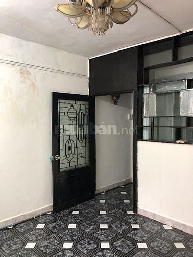 Cho thuê căn hộ chung cư mặt tiền đường Đông Hồ ngay chợ Phạm Thế Hiển