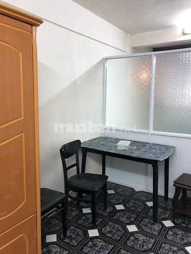 Cho thuê căn hộ chung cư mặt tiền đường Đông Hồ ngay chợ Phạm Thế Hiển
