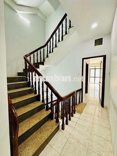 Bán nhà MT.đường Xuân Hồng 22m, đối diện nhà thi đấu Tân Bình. 5 tầng.