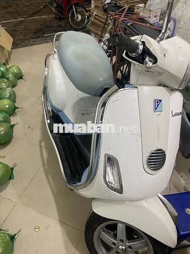 Piaggio Vespa Kim phun điện tử màu Trắng