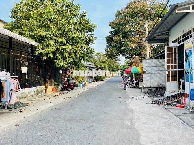 Chủ thiếu nợ không xoay được tiền gửi bán gấp lô đất ngộp