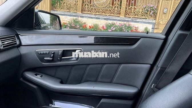 Bán xe Mercedes E250 2010 biển 4 số 1 chủ từ đầu
