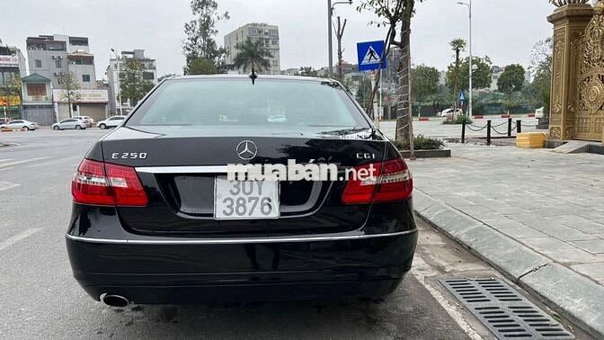 Bán xe Mercedes E250 2010 biển 4 số 1 chủ từ đầu