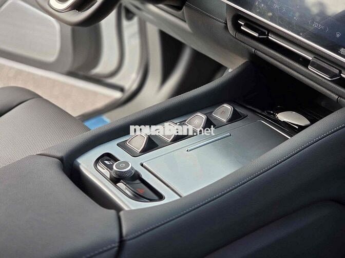 Vinfast VF9 Plus 2024 Trắng 7 chỗ 48000 km