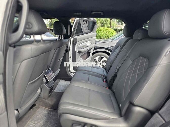 Vinfast VF9 Plus 2024 Trắng 7 chỗ 48000 km