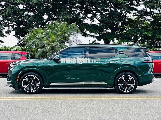 Vinfast VF9 Plus 2024 Xanh rêu 7 chỗ