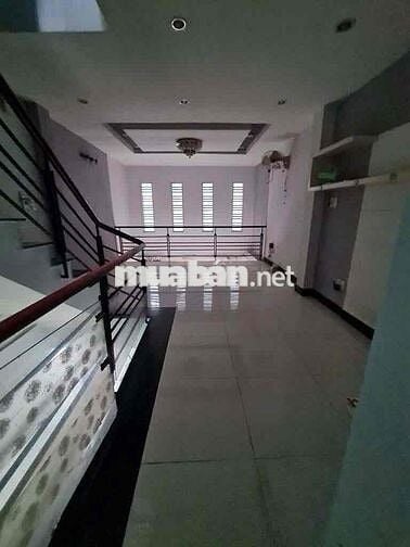 Cho thuê gấp nhà Lê Văn Sỹ Phường 14 Quận 3