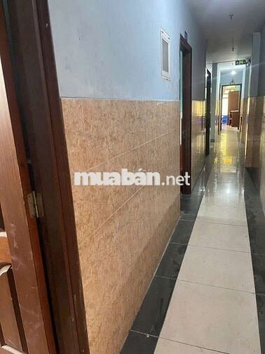 Cần cho thuê căn hộ dich vụ ĐHT 39.DT 4 x 26  1 trẻt 6 lầu .23Pn 24WS.