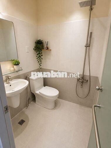 350M2 SỬ DỤNG, 8PN, GẦN HÙNG VƯƠNG PLAZA - 231 NGUYỄN CHÍ THANH, Q10