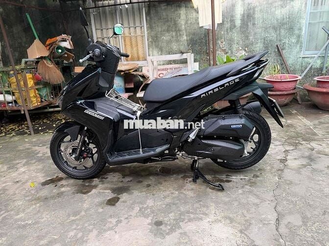 Honda Air Blade Đen Thể Thao Nguyên bản 2026
