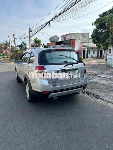 Chevrolet Captiva 7 chỗ Bạc