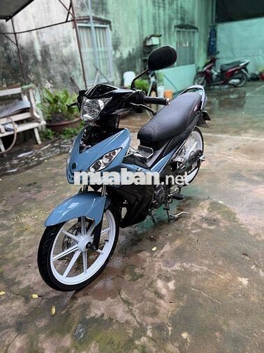Yamaha Exciter Xanh đen xuống áo