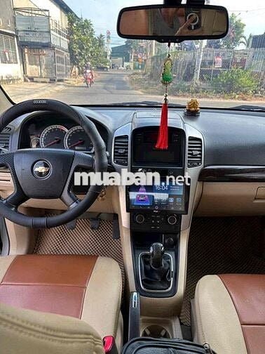 Chevrolet Captiva 7 chỗ Bạc