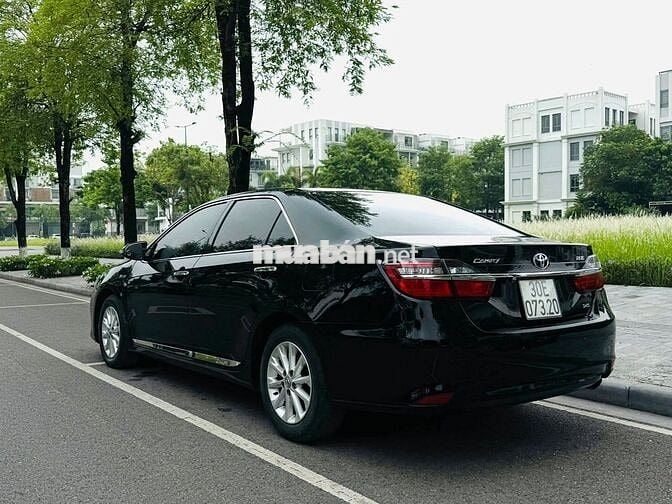 Toyota Camry 2.0E AT