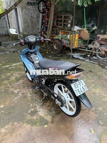 Yamaha Exciter Xanh đen xuống áo