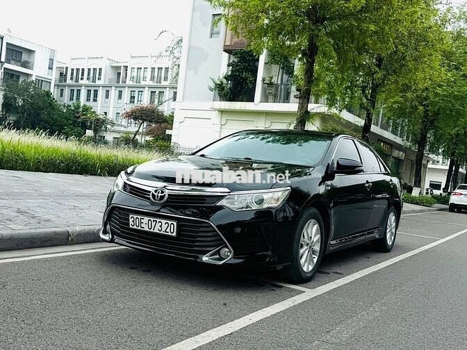 Toyota Camry 2.0E AT