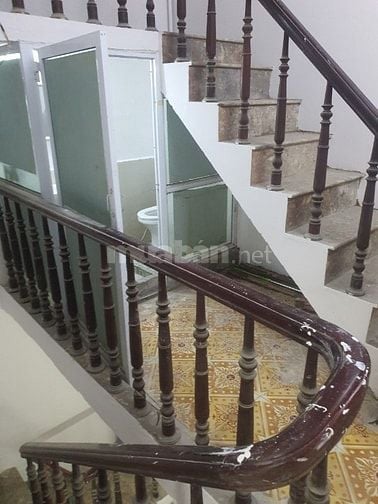 Tôi cần cho thuê nhà trong ngõ 50 Lĩnh Nam, 52m2, 2 tầng, 4 PN, 8 trệu